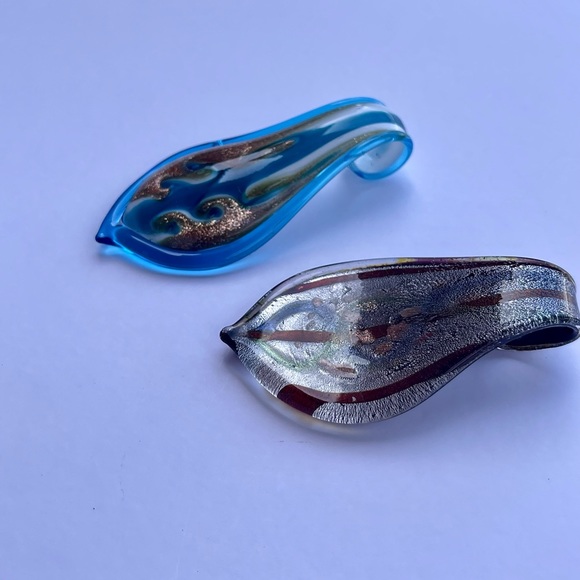 Glass blown metallic/glitter patterned tear drop shaped pendant set - Picture 4 of 9